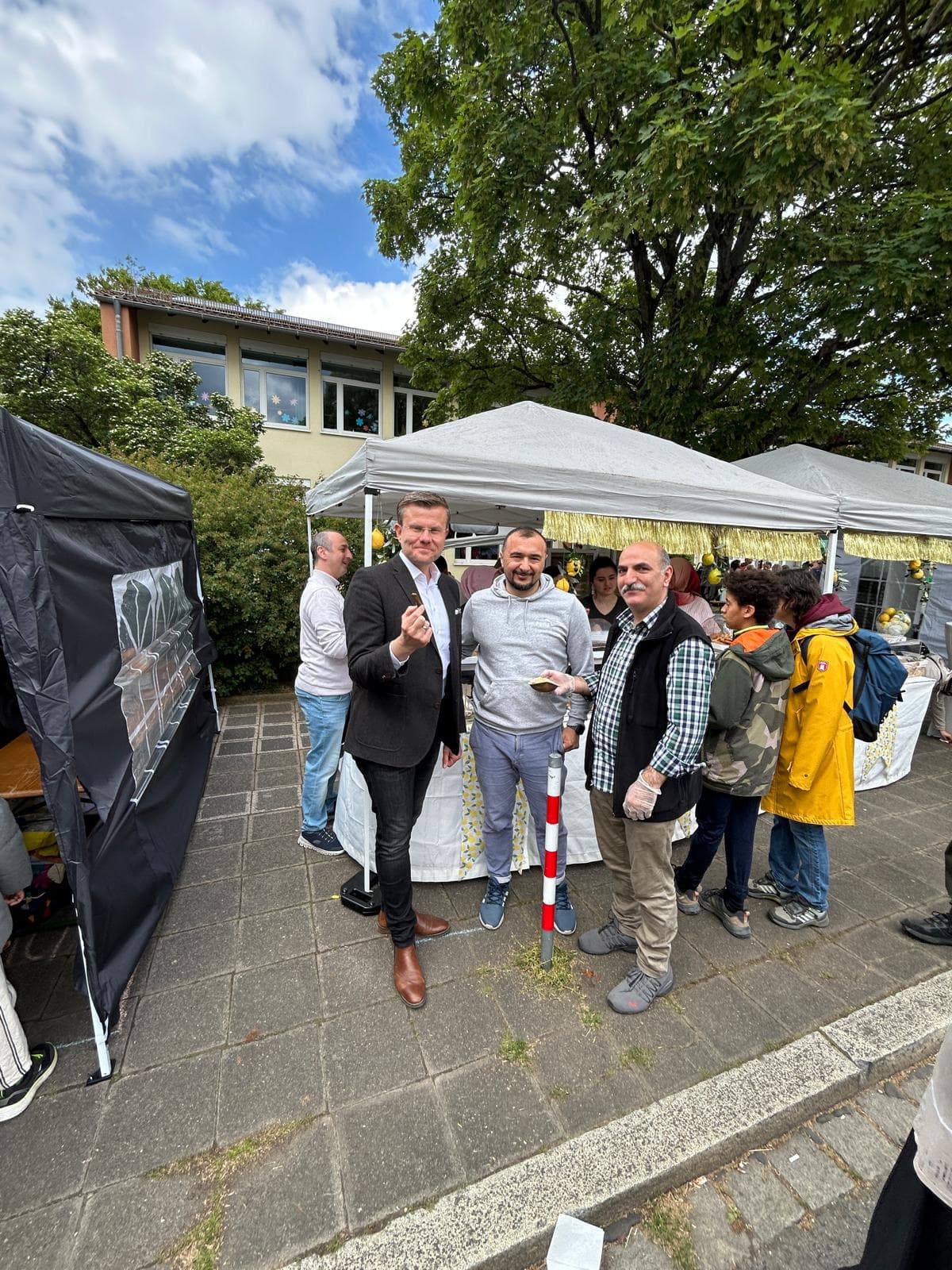 Miteinander - Füreinander: Stadtteilfest Muggeley
